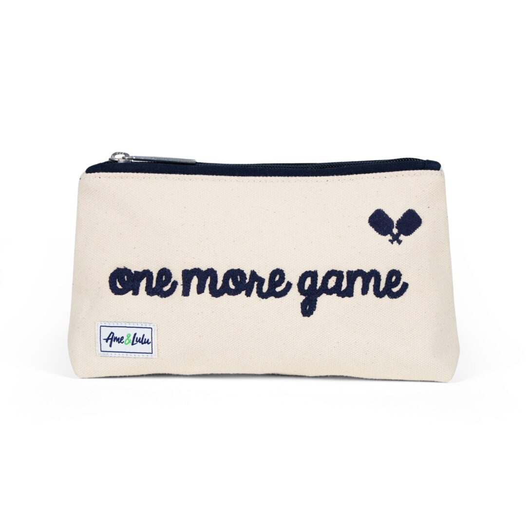 BRUSH IT OFF COSMETIC CASE